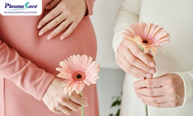 Bà bầu rửa vùng kín bằng nước muối sinh lý có tốt không?