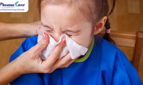 Mách mẹ: Cách xử lý khi bé bị nghẹt mũi lâu ngày không khỏi