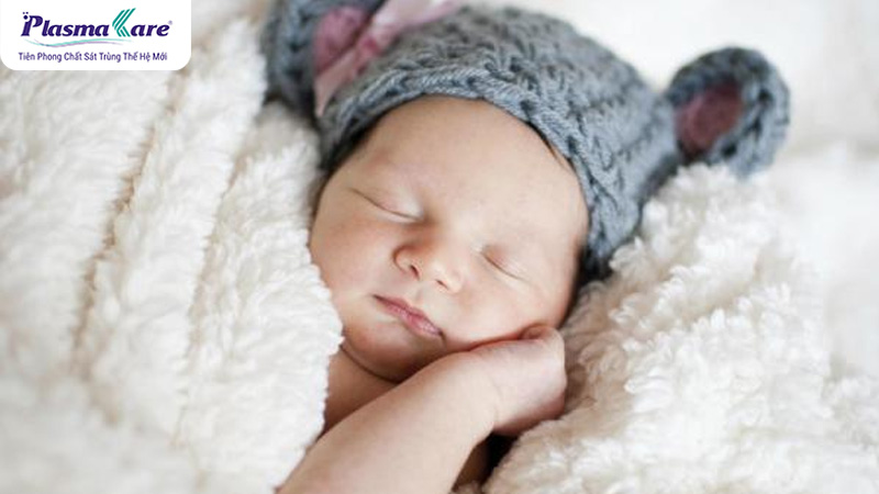Lý do trẻ sơ sinh bị nghẹt mũi về đêm và cách chăm sóc các mẹ nên biết