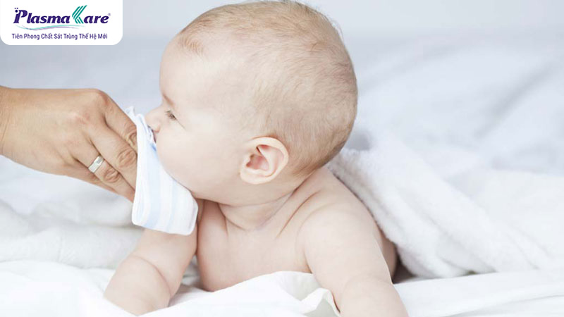 Nguyên nhân bé bị chảy nước mũi trong kéo dài và cách xử lý