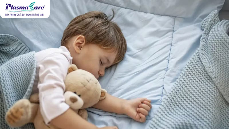 Hướng dẫn mẹ: Cách giảm ho cho trẻ vào ban đêm hiệu quả