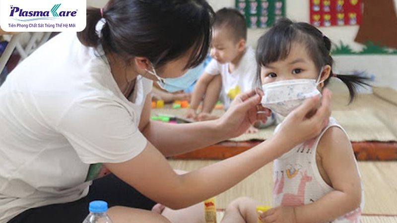 Mách mẹ cách xử lý khi trẻ sơ sinh chảy nước mũi trong